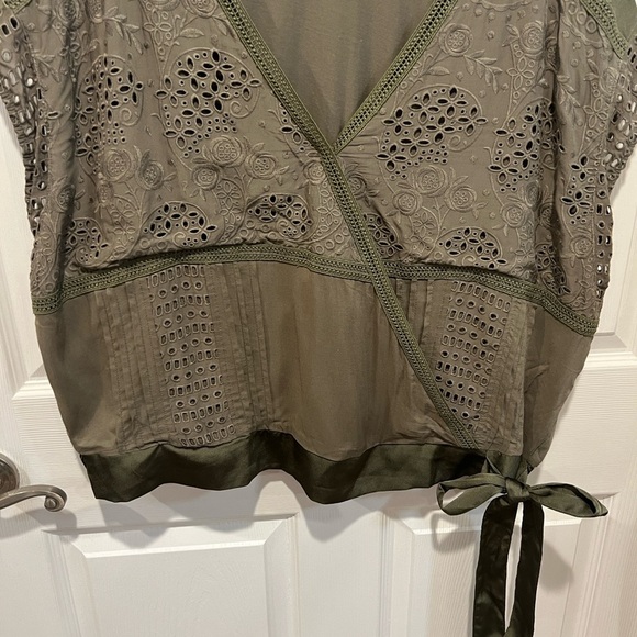 Tiny Anthropologie Tatiana olive green short sleeve faux wrap top size 2X - Picture 5 of 8